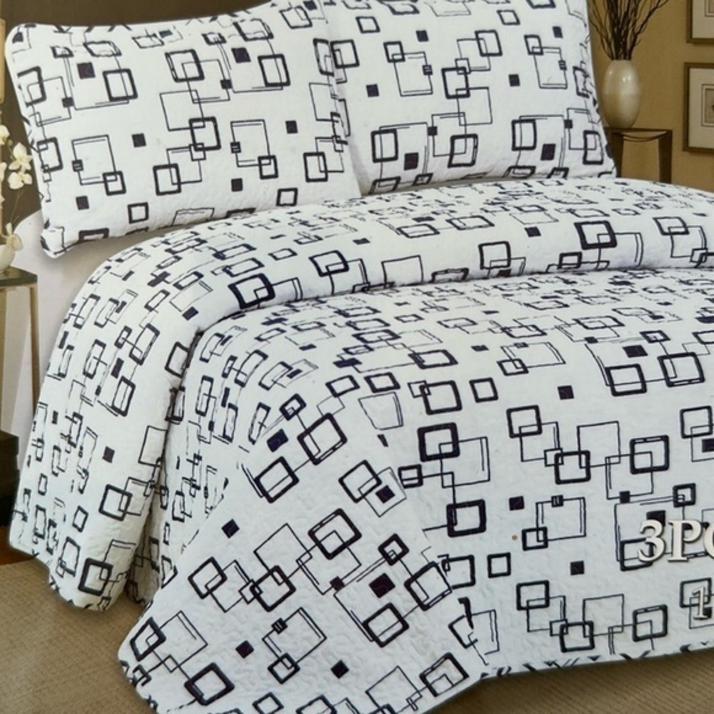 Hotel at home 3pc King set White with Black Squares
